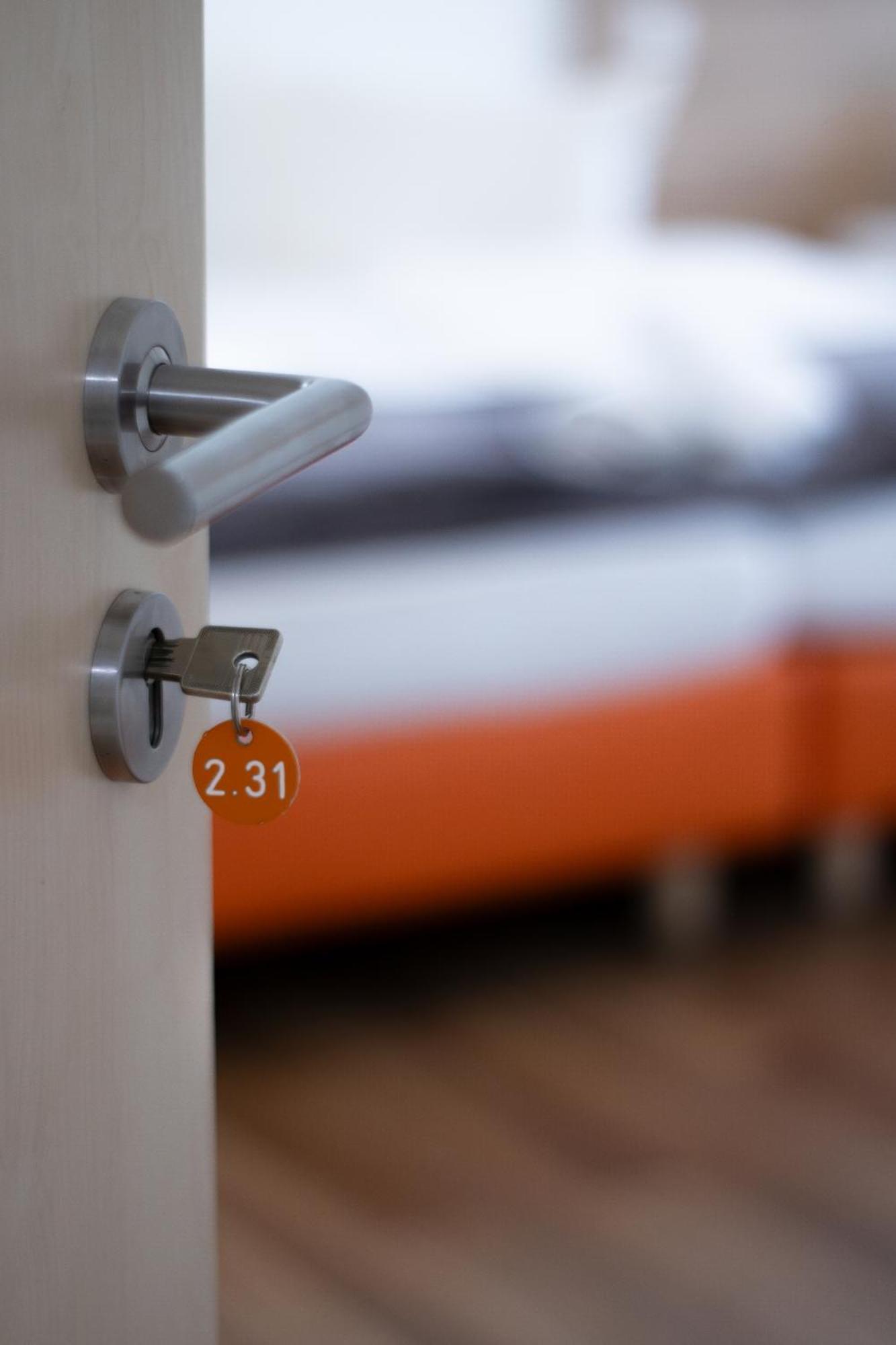 Orange Hotel Und Apartments Ной-Улм Екстериор снимка