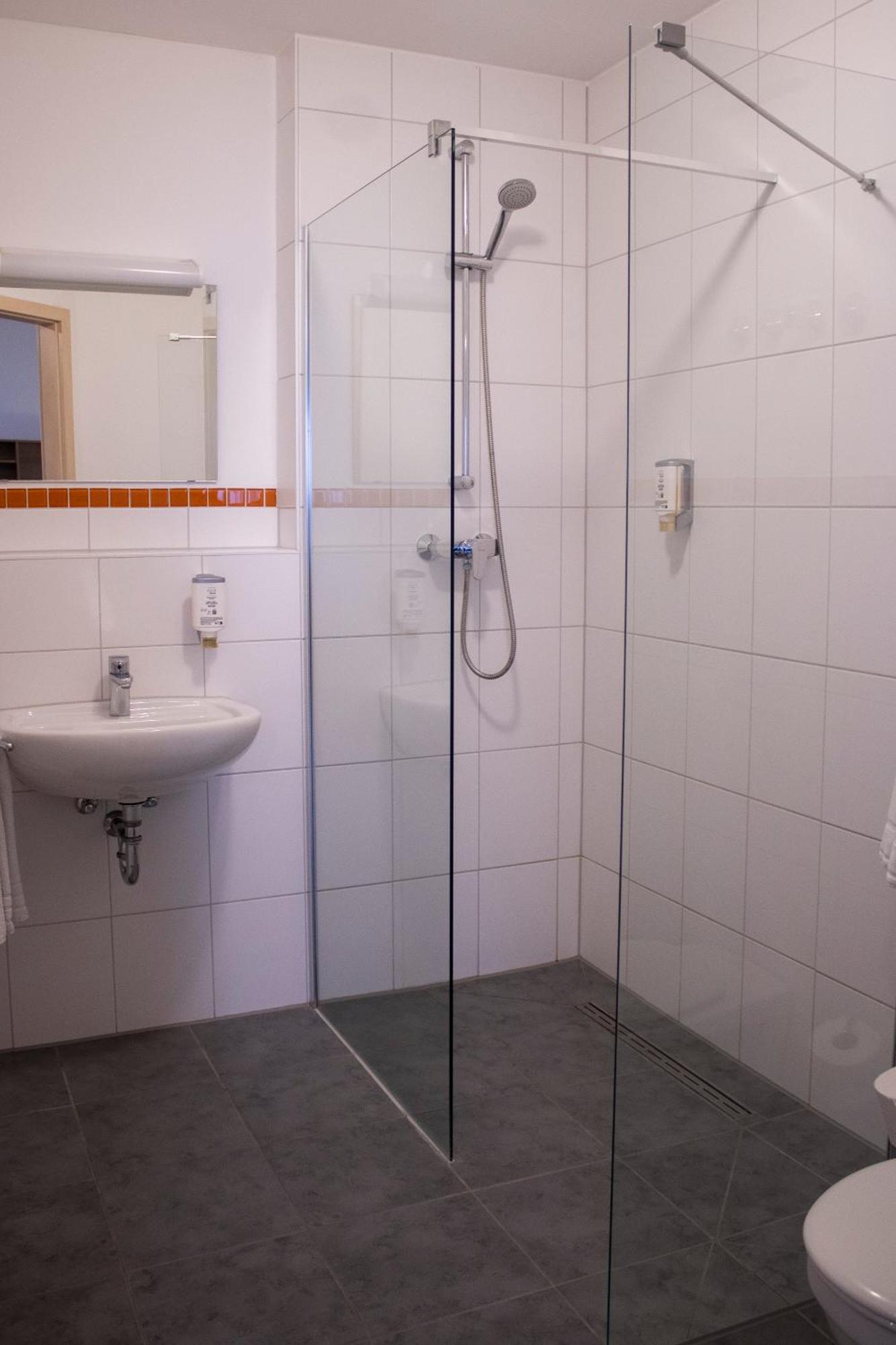 Orange Hotel Und Apartments Ной-Улм Екстериор снимка