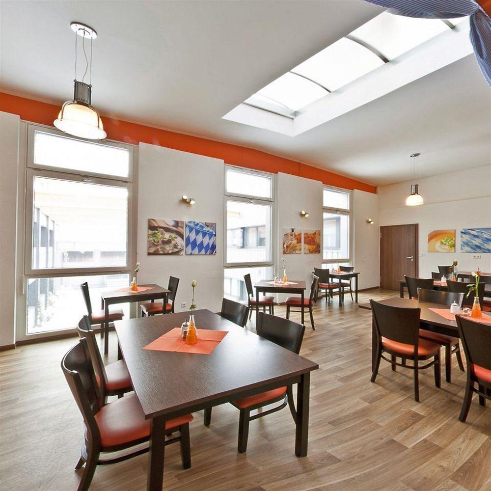 Orange Hotel Und Apartments Ной-Улм Екстериор снимка