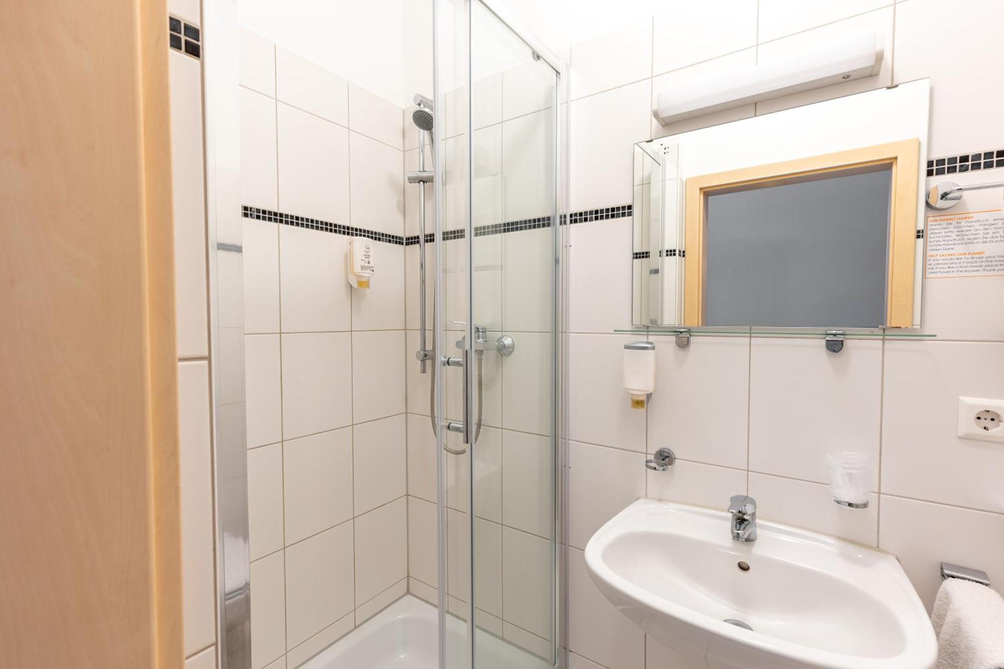 Orange Hotel Und Apartments Ной-Улм Екстериор снимка