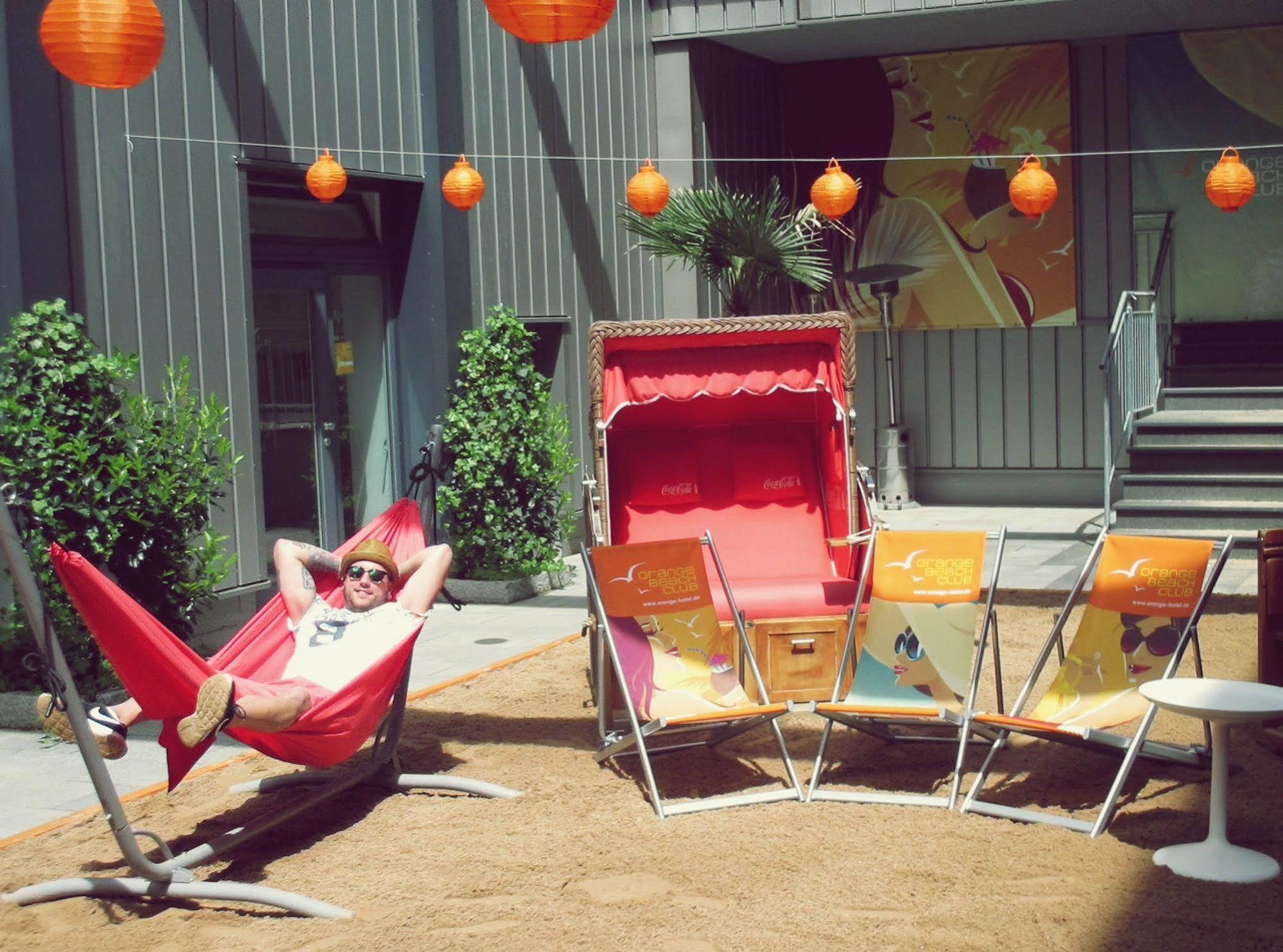 Orange Hotel Und Apartments Ной-Улм Екстериор снимка