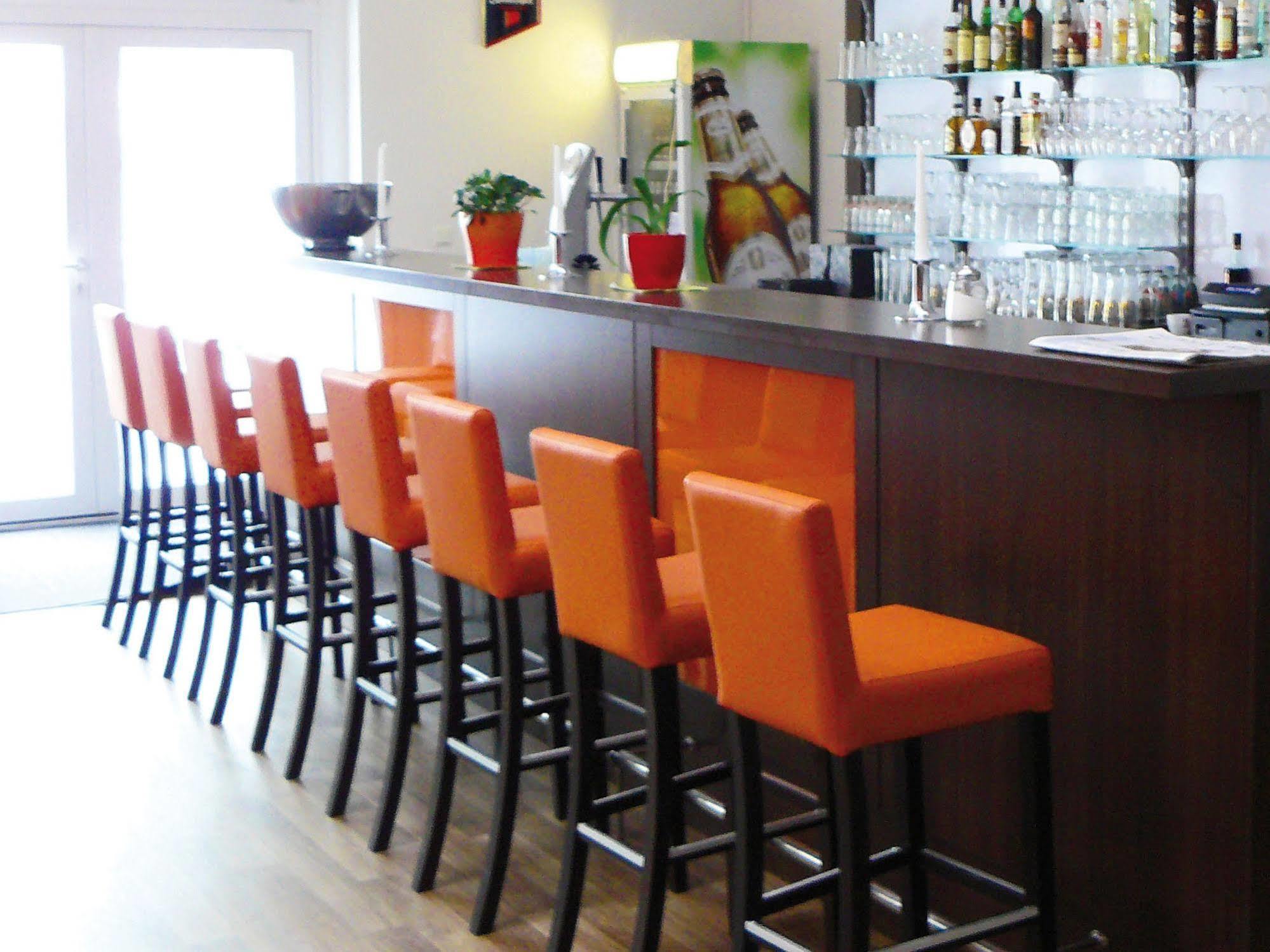 Orange Hotel Und Apartments Ной-Улм Екстериор снимка