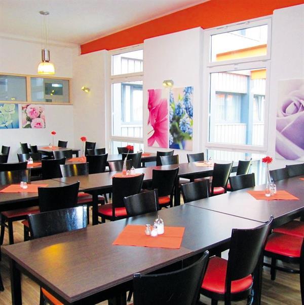 Orange Hotel Und Apartments Ной-Улм Екстериор снимка